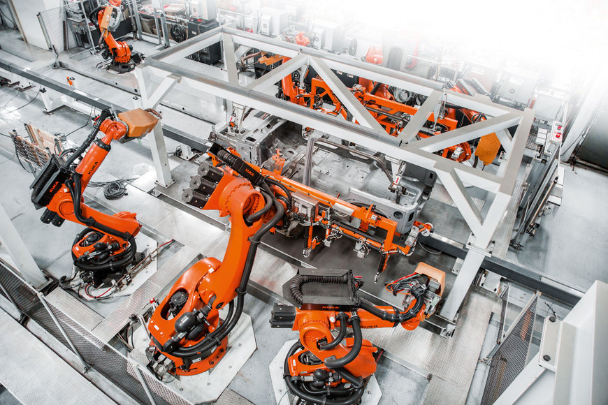 Industries that use deals robots in manufacturing